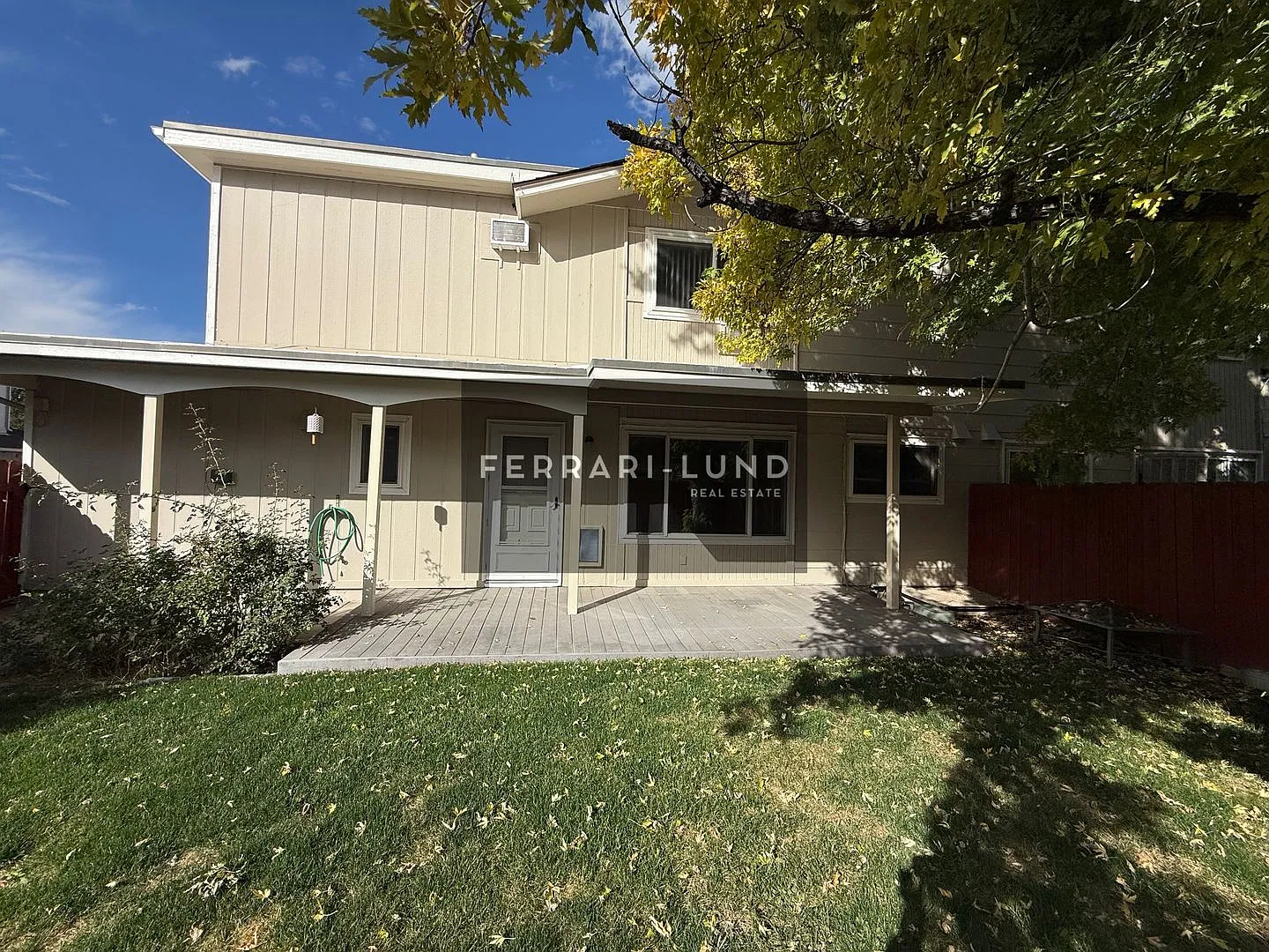 Beautiful South Reno Townhome 3 Bedrooms, 2.5 Bathrooms! - Kay DeAlba Property! — Photo 1