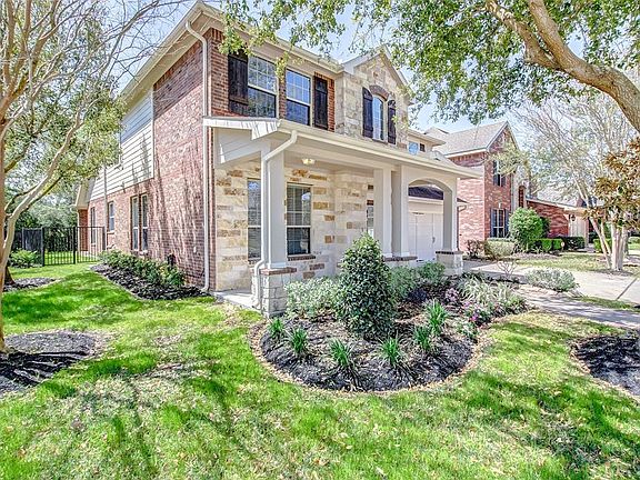 3rd image of 18303 Pin Oak Bend Dr