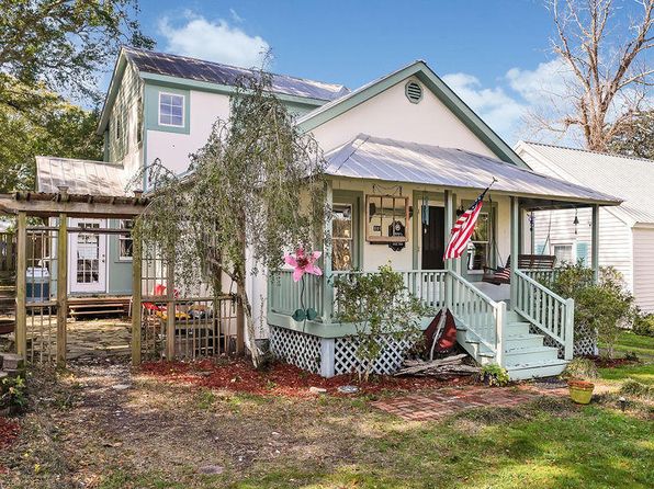 Southport NC Single Family Homes For Sale - 54 Homes | Zillow