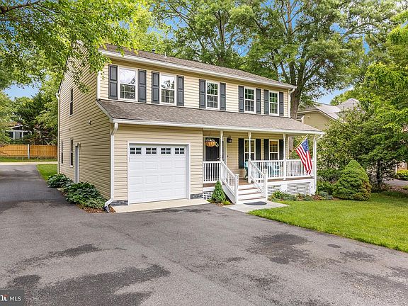 3rd image of 3123 Woodland Ln
