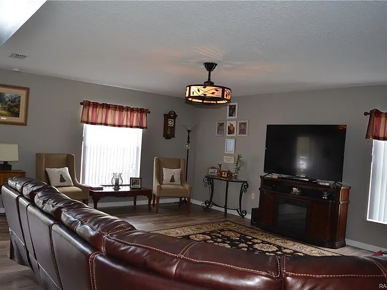 3134 W Randolph Ln — Photo 9