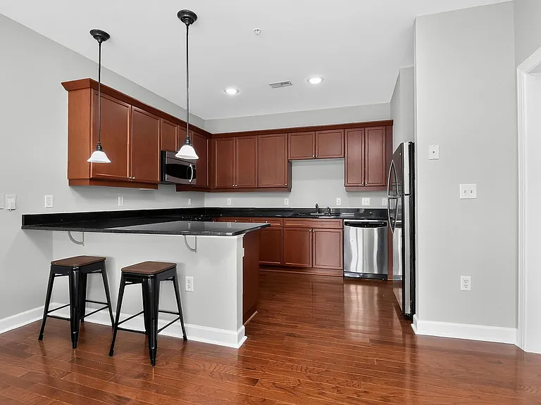 1829 Kenilworth Ave #B-209 — Photo 4