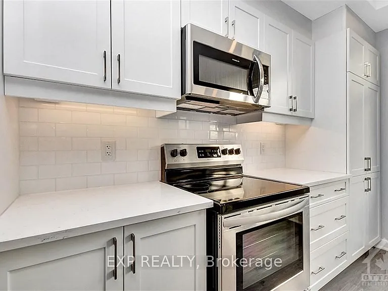 821 Mikinak Rd — Photo 18