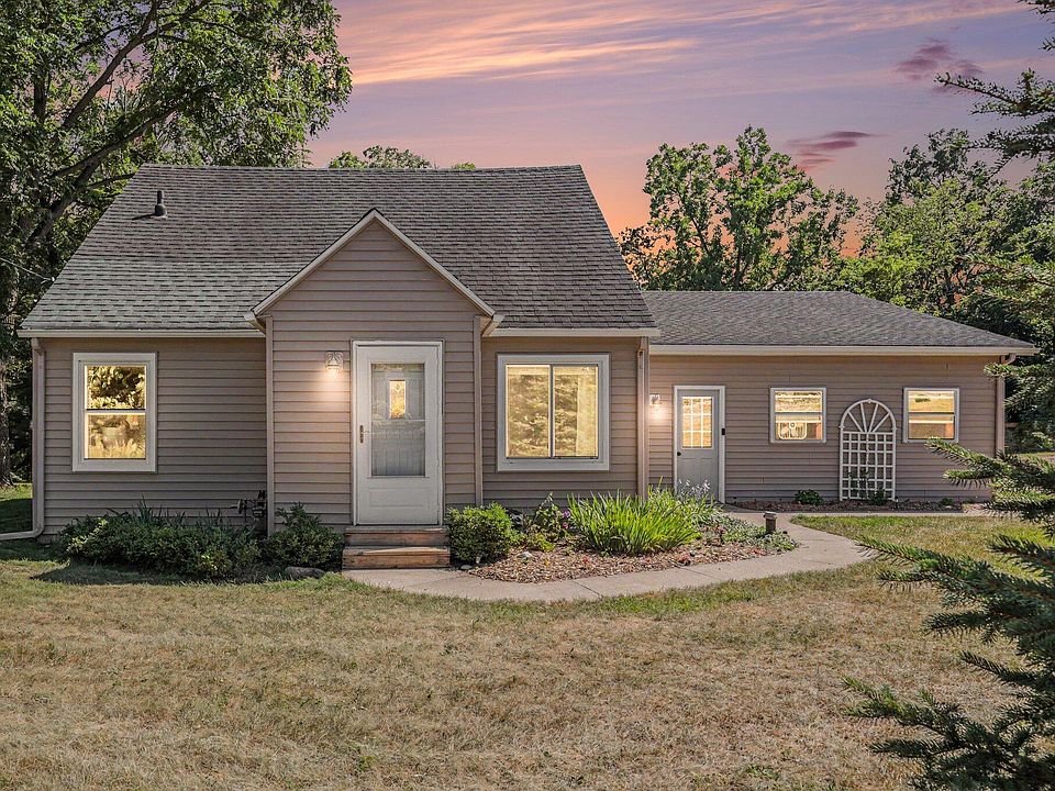 1st image of 4094 Knapp Ct NE