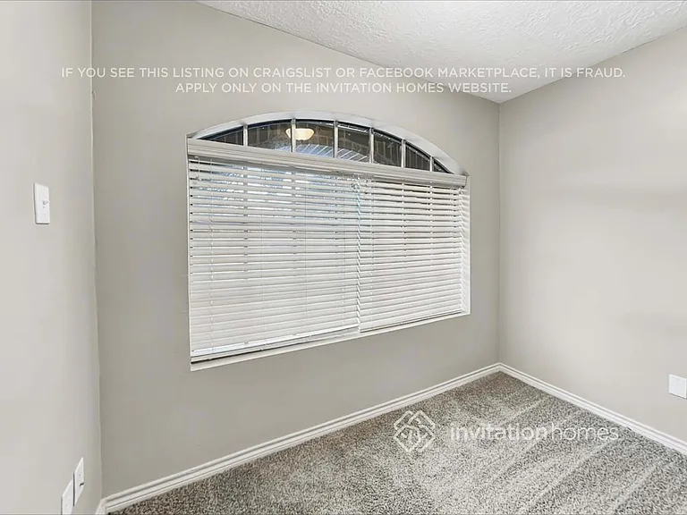 2721 Leroy St — Photo 21