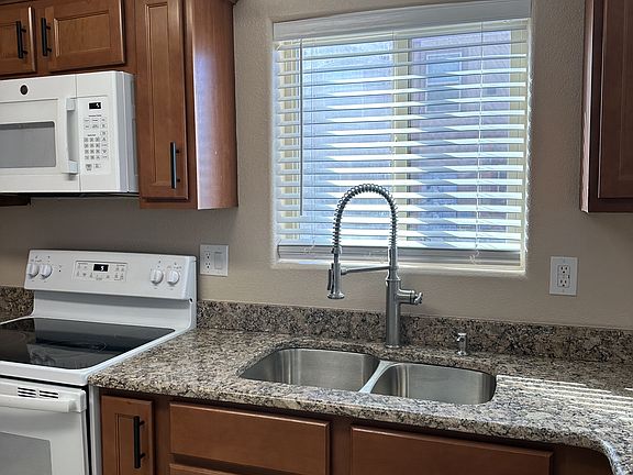 2nd image of 6345 Reynolds Dr #D-15