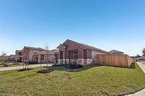 14235 Rolling Pastures Dr — Photo 2