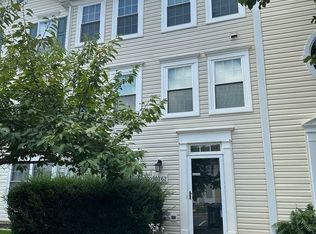 10263 Magnolia Grove Dr, Manassas, VA 20110