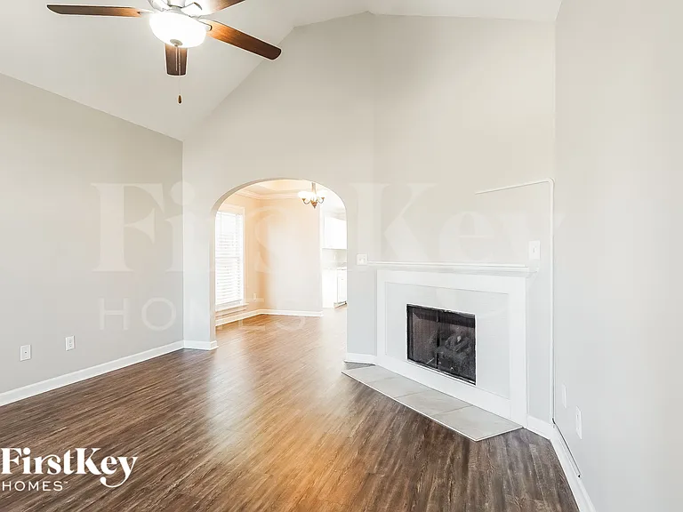 193 Creekstone Trl — Photo 4