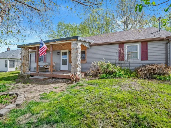 809 N Roche St, Knoxville, IA 50138