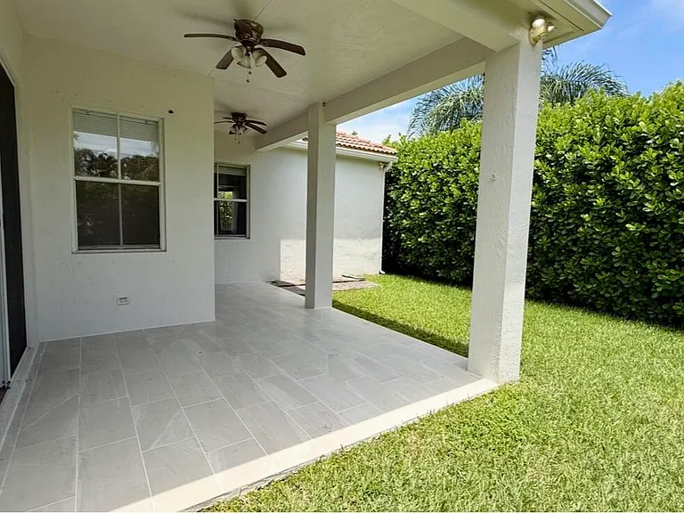 522 Live Oak Ln — Photo 25