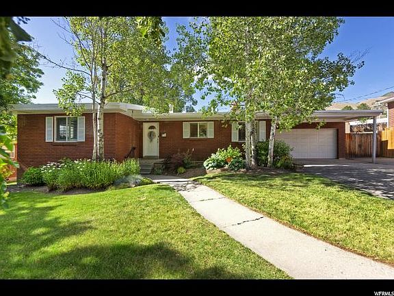 2nd image of 2581 E Lynwood Dr