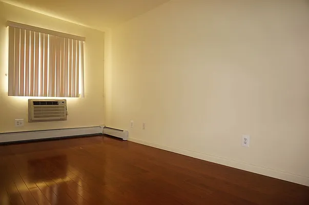 Rented by Avenues Real Estate | media 87