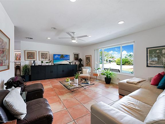 5th image of 9860 SW 122nd St
