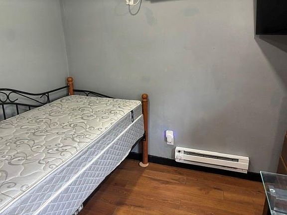 4th image of 205 E Arms St