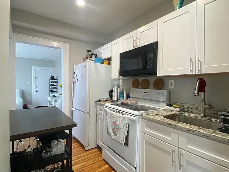 221 Park Rd #2W — Photo 8
