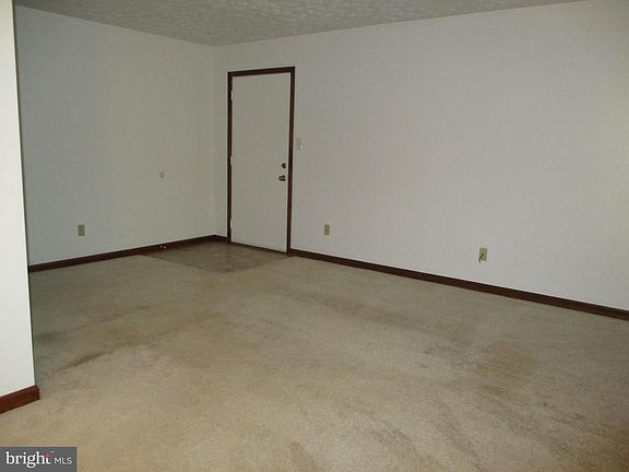 2nd image of 44695 White Oak Ct APT 529