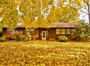 120 Sharon Dr, Syracuse, NY 13215