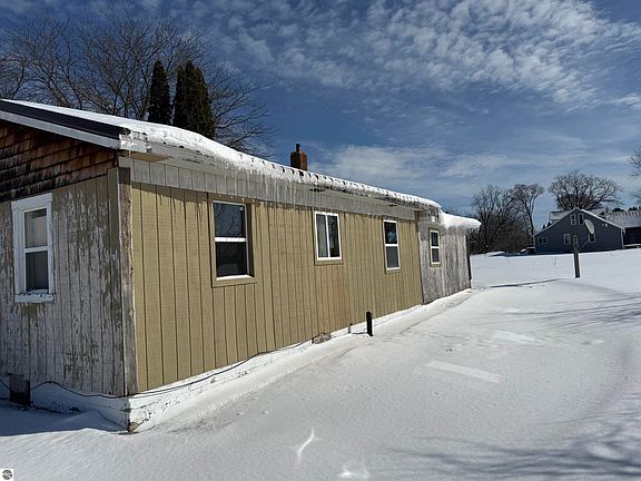 2nd image of 20347 Faylor Rd