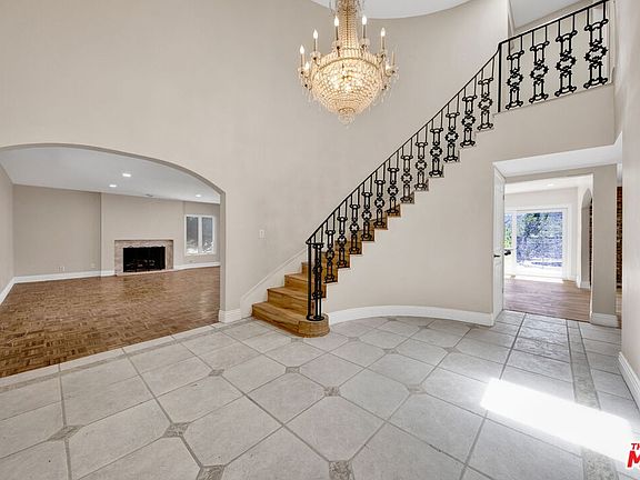 4th image of 16608 Park Lane Cir