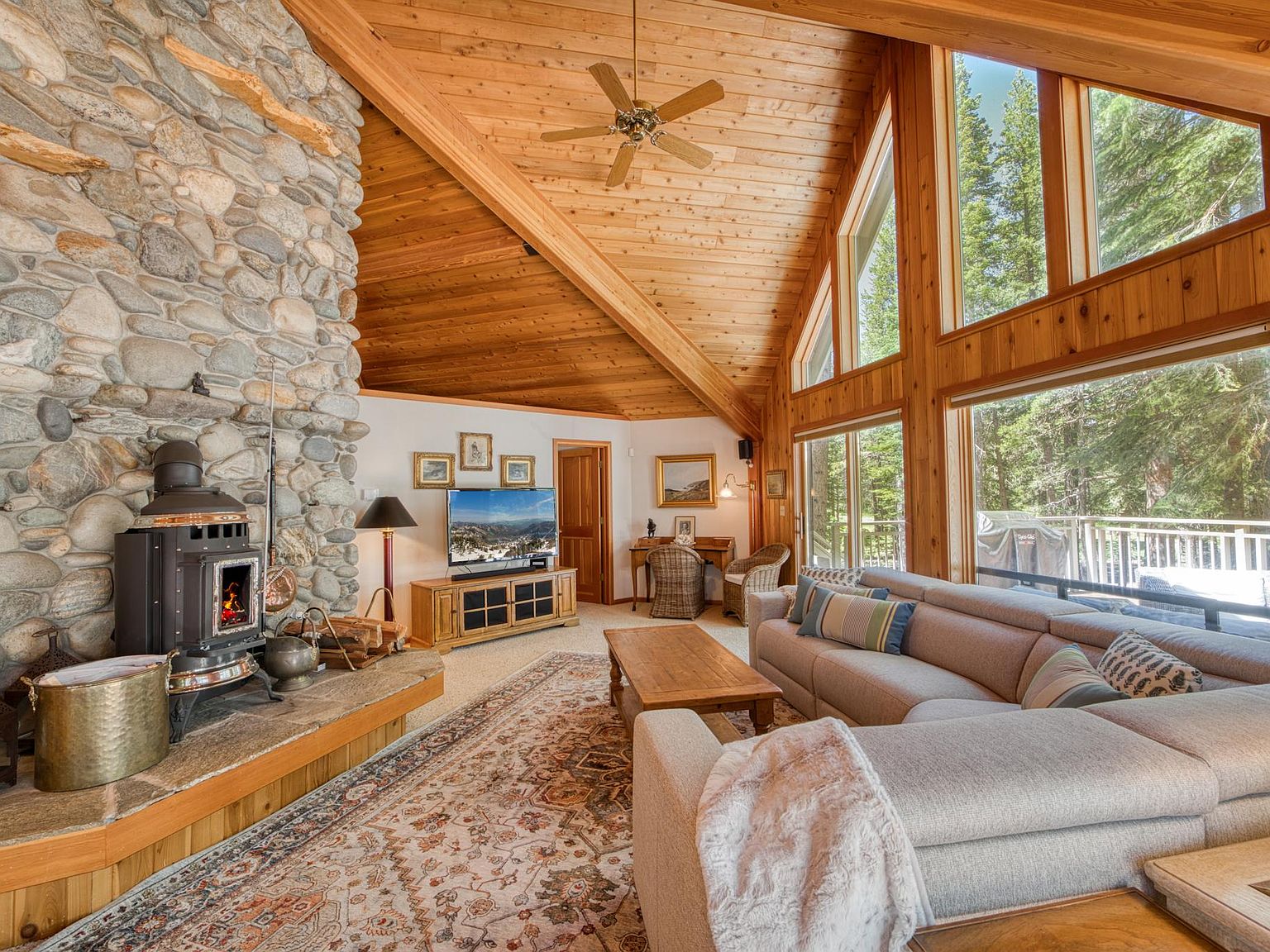 11406 Chalet Rd, Truckee, CA 96161 | Zillow