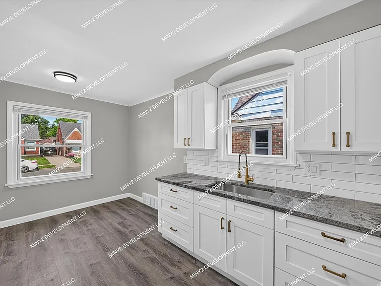 16836 Rutherford St — Photo 3