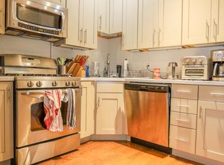 2461 N Clark St #3, Chicago, IL 60614
