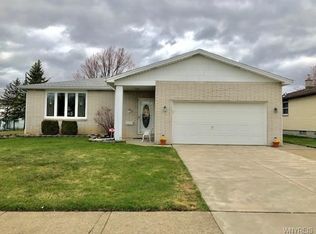 24 View Ct, Depew, NY 14043