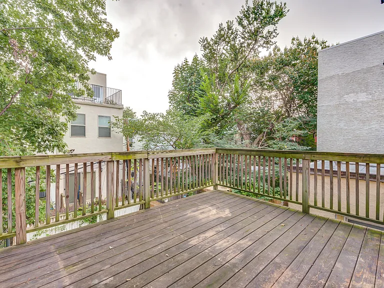 327 N Preston St #2 — Photo 23