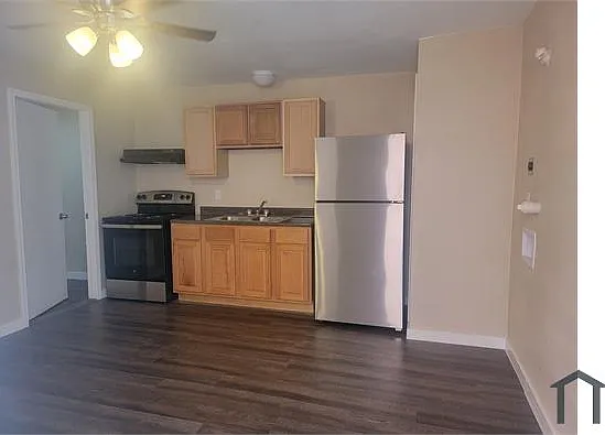 1 bed, $795 — Photo 1