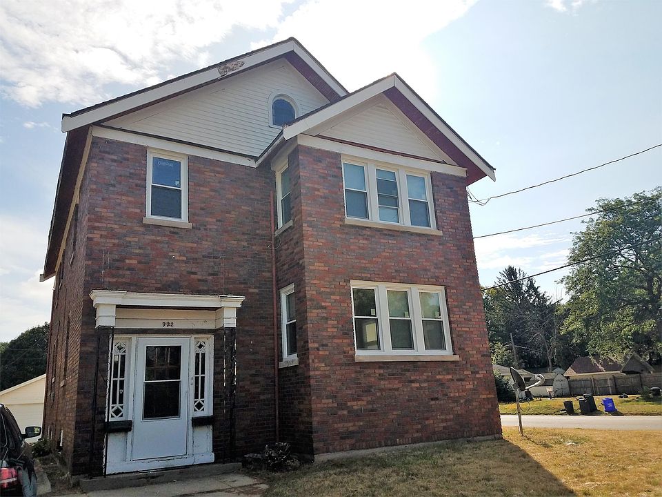 1st image of 922 15th St #2