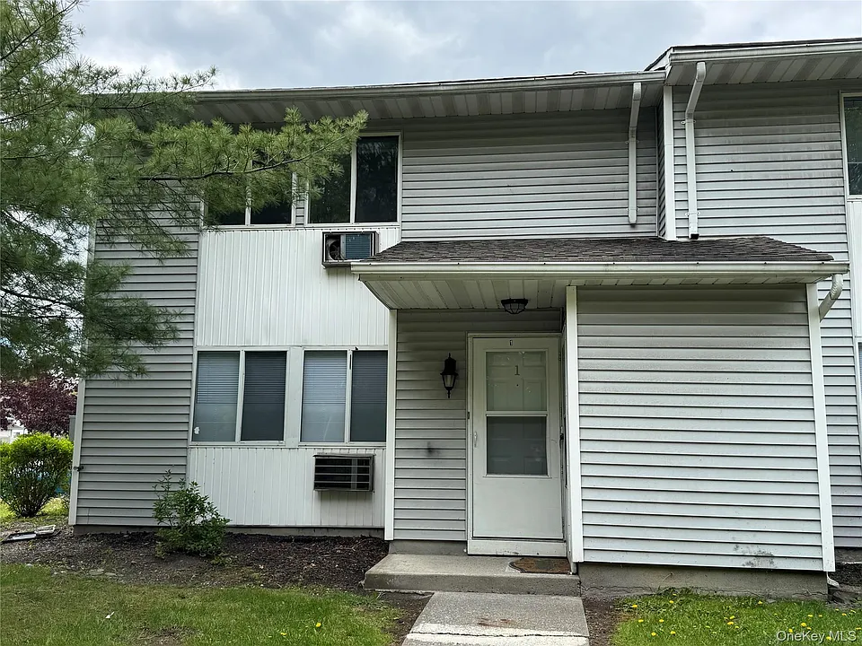 1 Ruth Ct