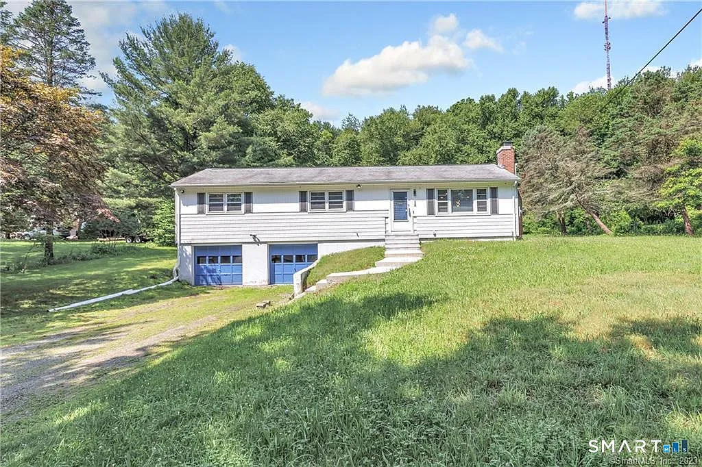 3 bed, 2.5 bath, 1746 sqft, $4,000 — Photo 1