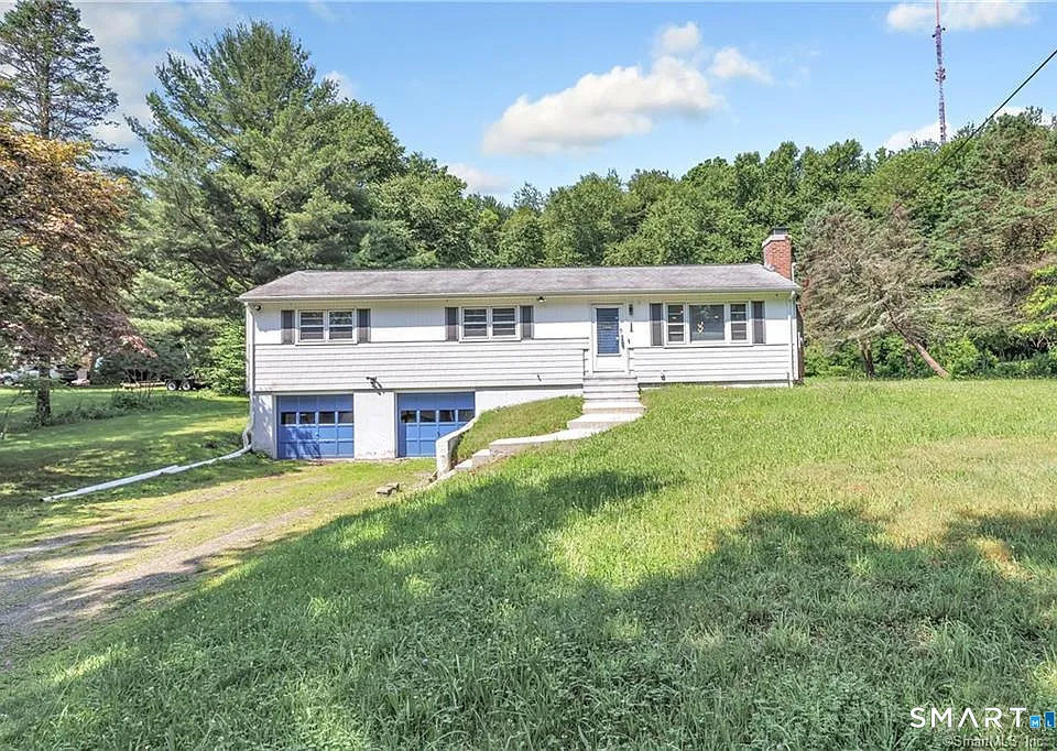 635 Booth Hill Rd