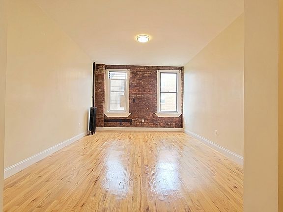 5th image of 179 Linden Blvd APT 5C