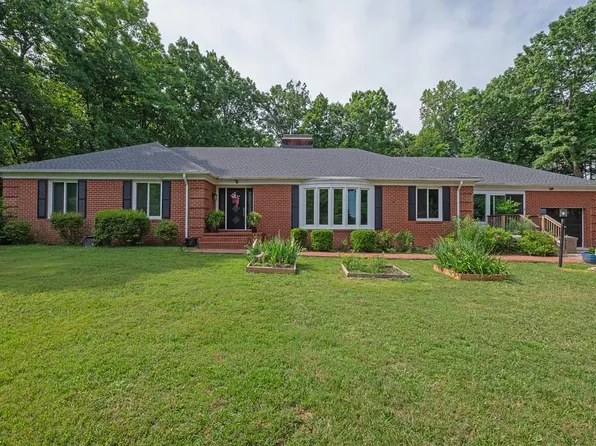 24601 Pear Orchard Rd, Moseley, VA 23120