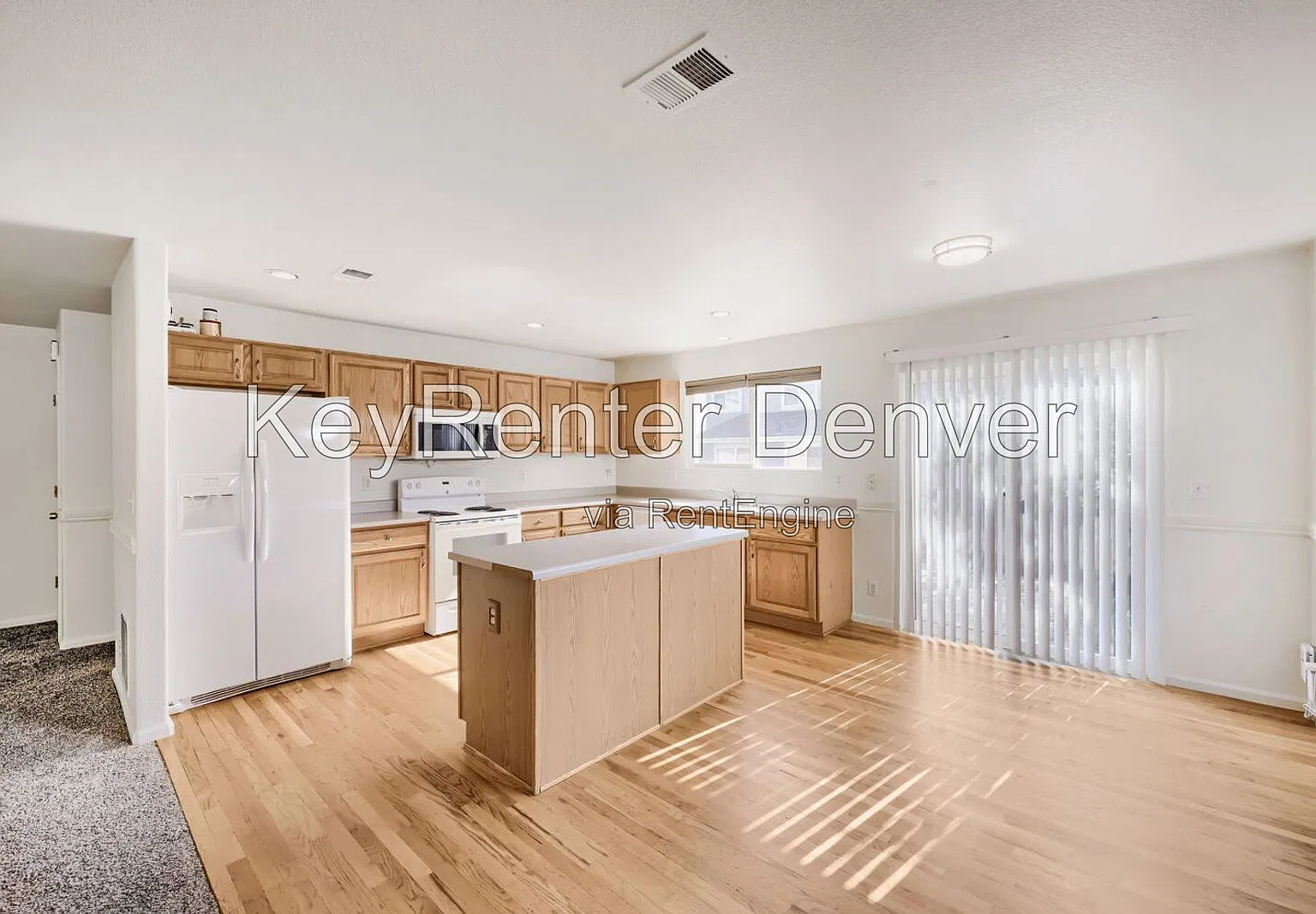 3 bed, 2.5 bath, 1630 sqft, $2,500 — Photo 1