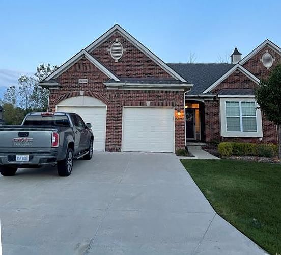 1st image of 24884 Valleywood Dr