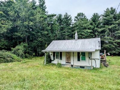 737 Agnes Ln NW, Willis, VA, 24380