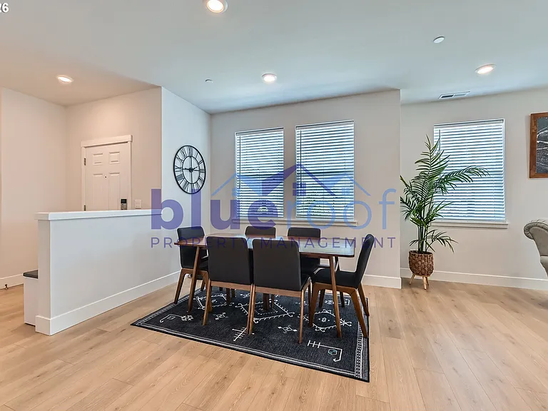 12935 SW Tabor Ter — Photo 4