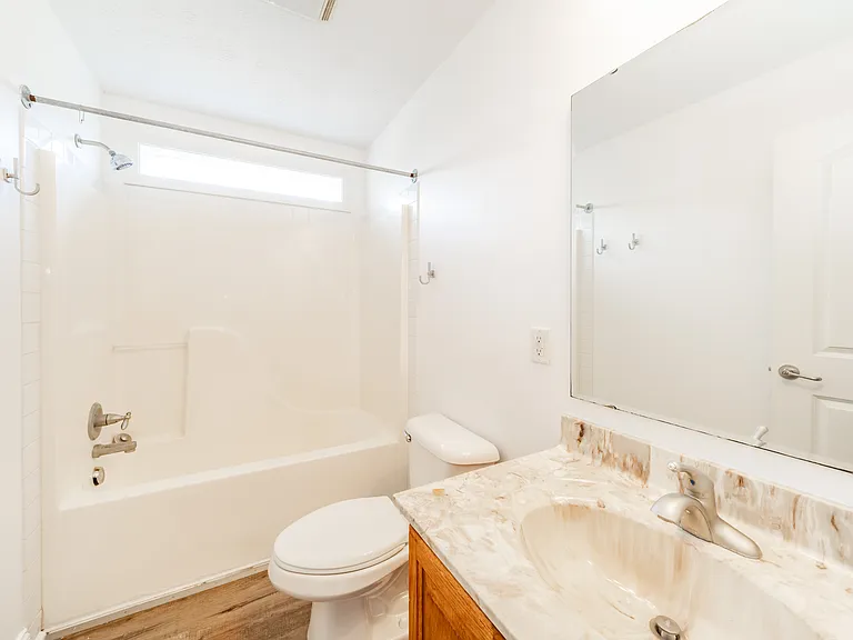 1015 N Gale St — Photo 17