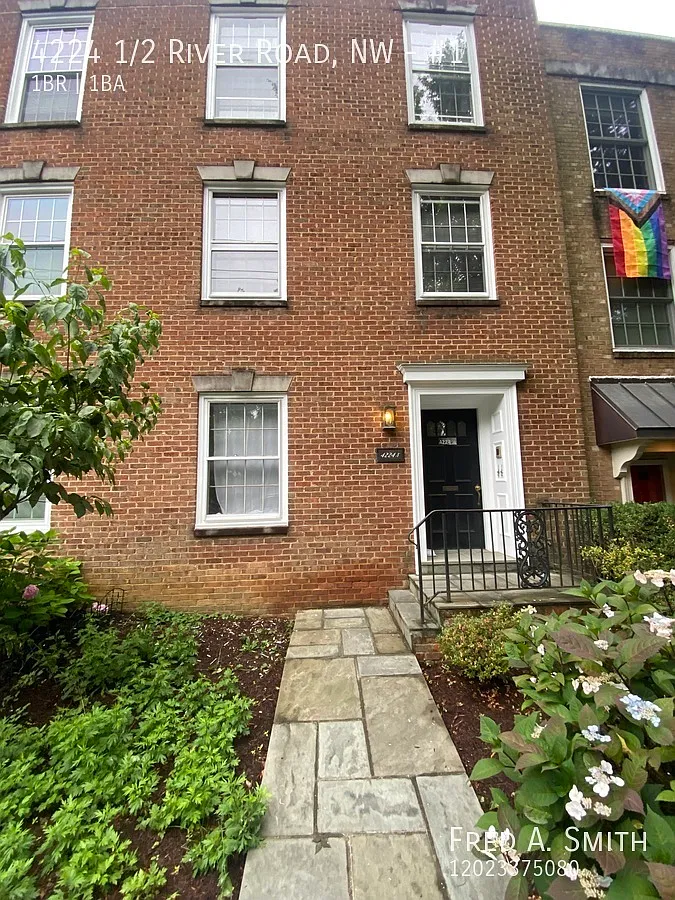 Stunning One Bedroom in Friendship Heights/Tenley — Photo 1