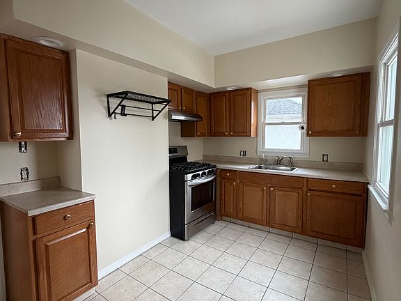 5th image of 36 Alter Ave Floor 2
