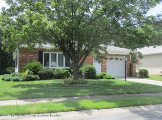 97 Meadowbrook Rd, Brick, NJ 08723