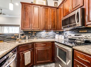2201 Wolf St APT 1108, Dallas, TX 75201