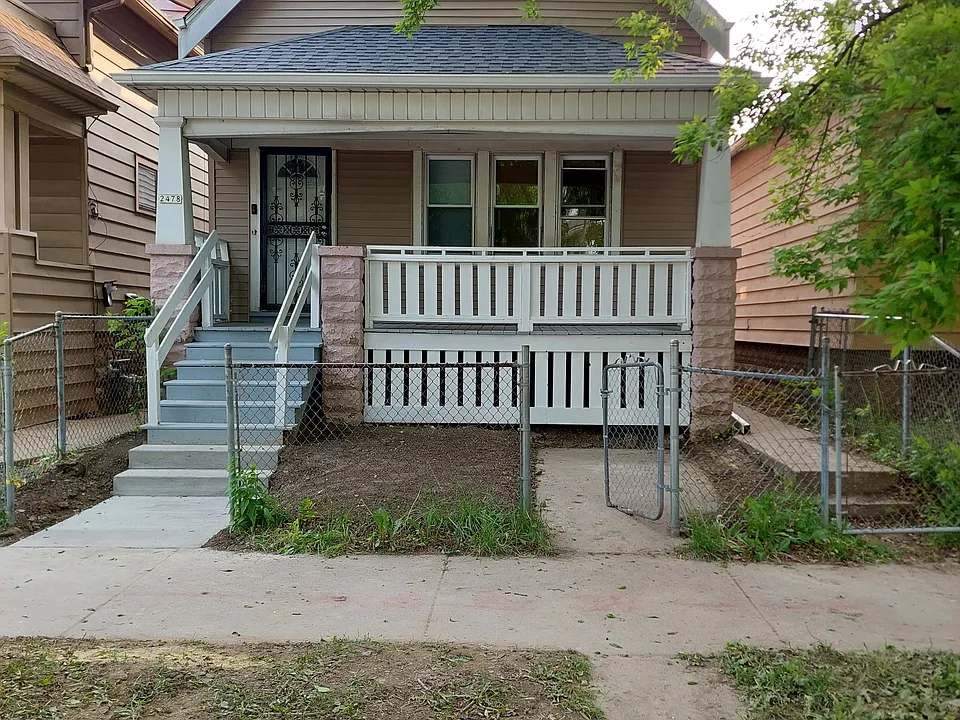 2478 W Medford Ave
