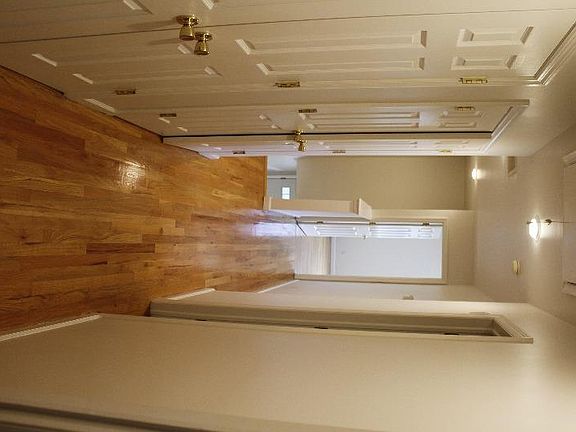 5th image of 39 Clifford Pl #A
