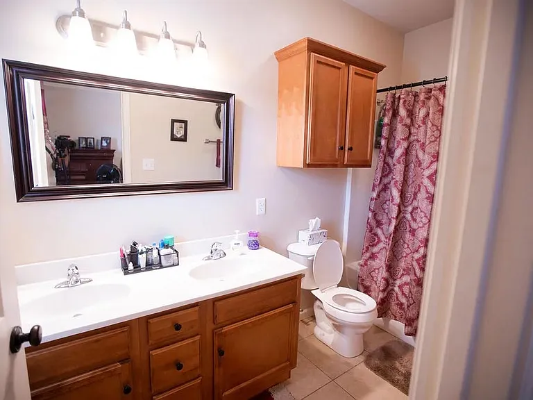 Enclave Apartmants — Photo 14
