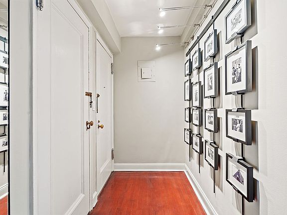 5th image of 155 E 49th St #8B