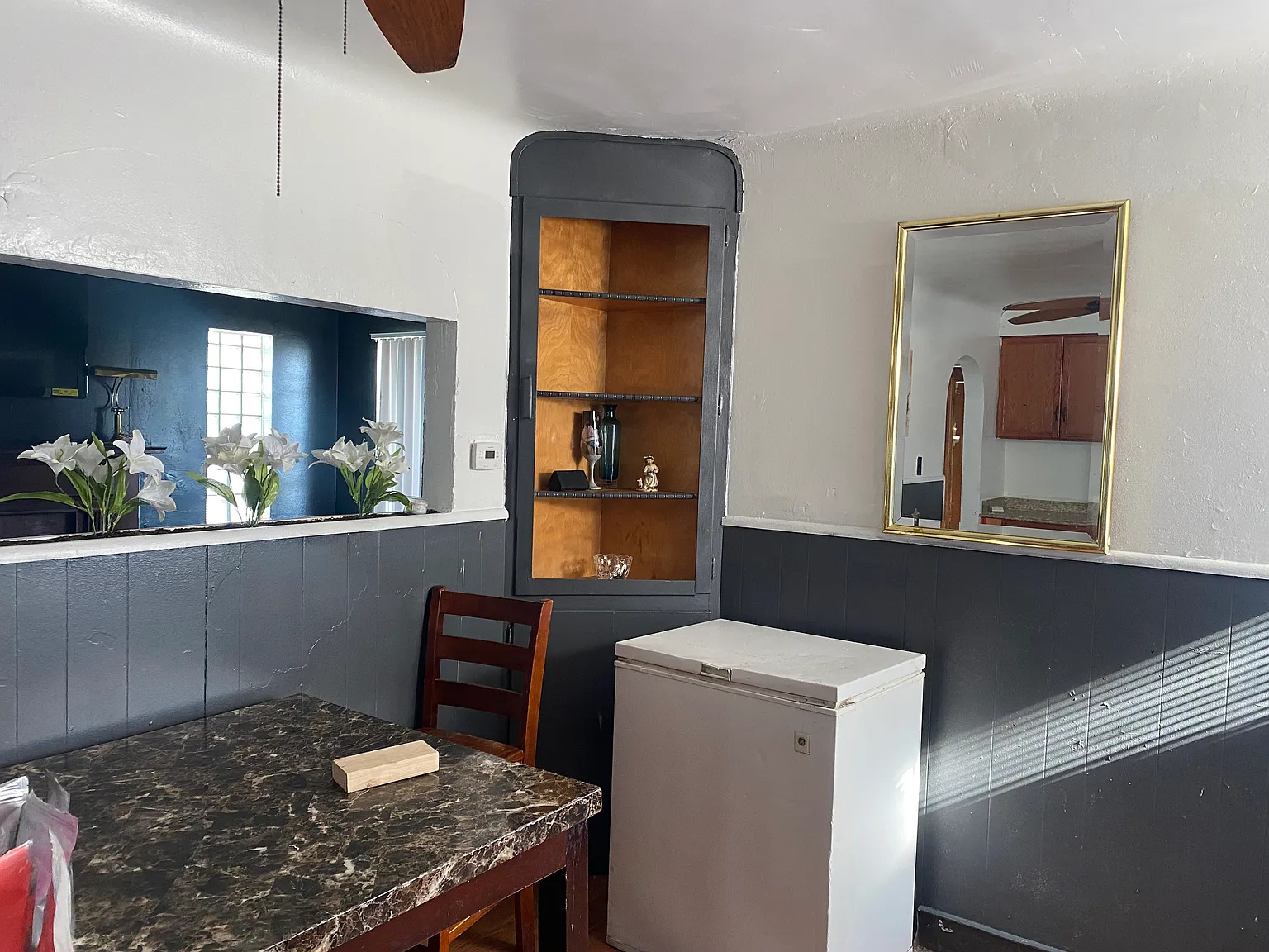 3 bed, 1.5 bath, 1100 sqft, $1,600 — Photo 2